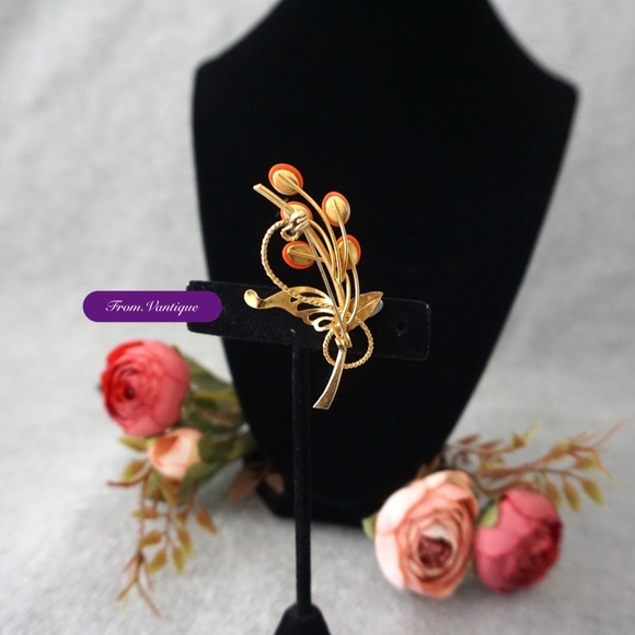 🌷 VINTAGE Bundle of Flowers with Orange Beads Golden Brooch / Scarf Pin 🧷 - Picture 3 of 4